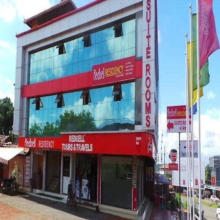 Redbell Suites Residency Kondotty Eksteriør bilde